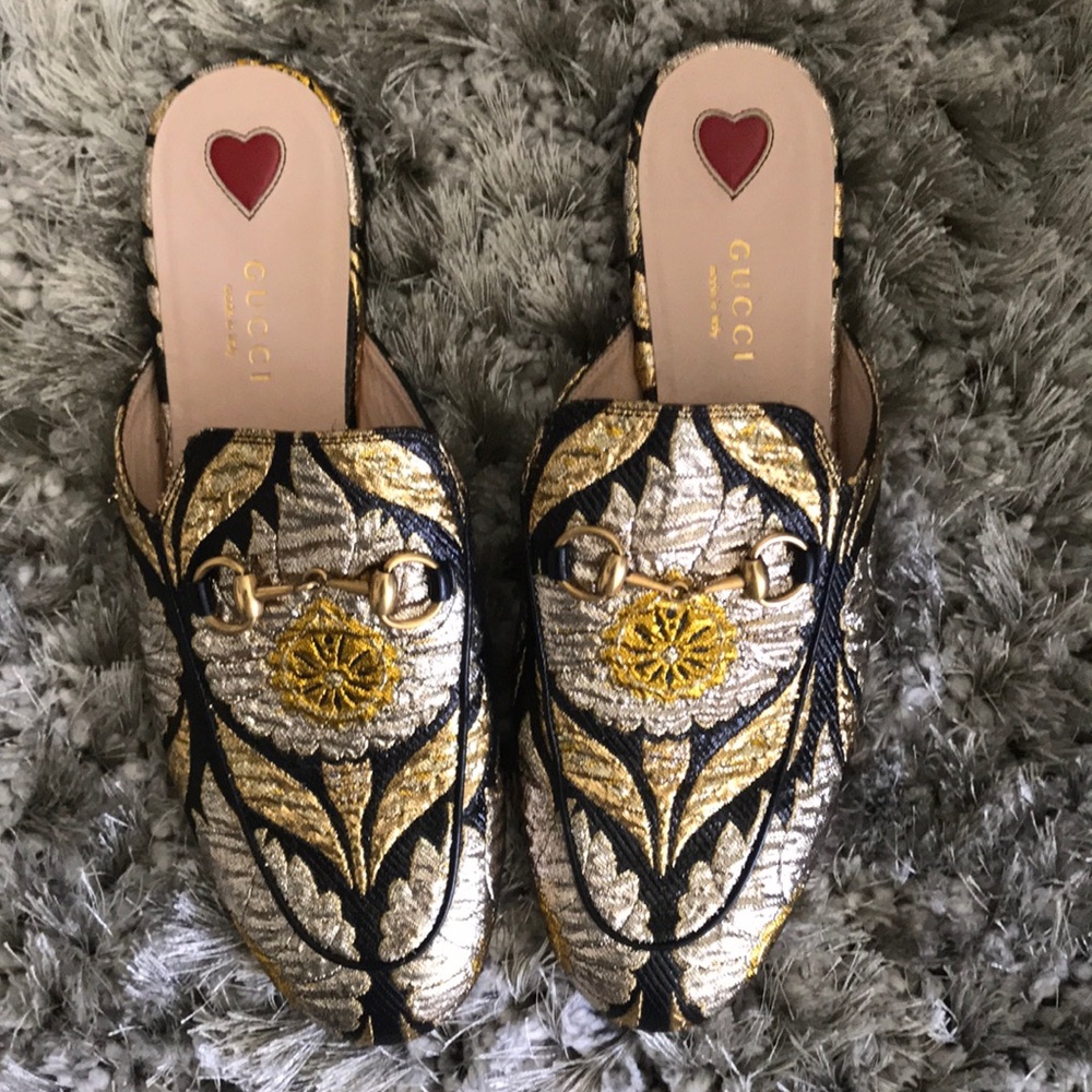 Authentic Gucci Slides Sz 37 1/2